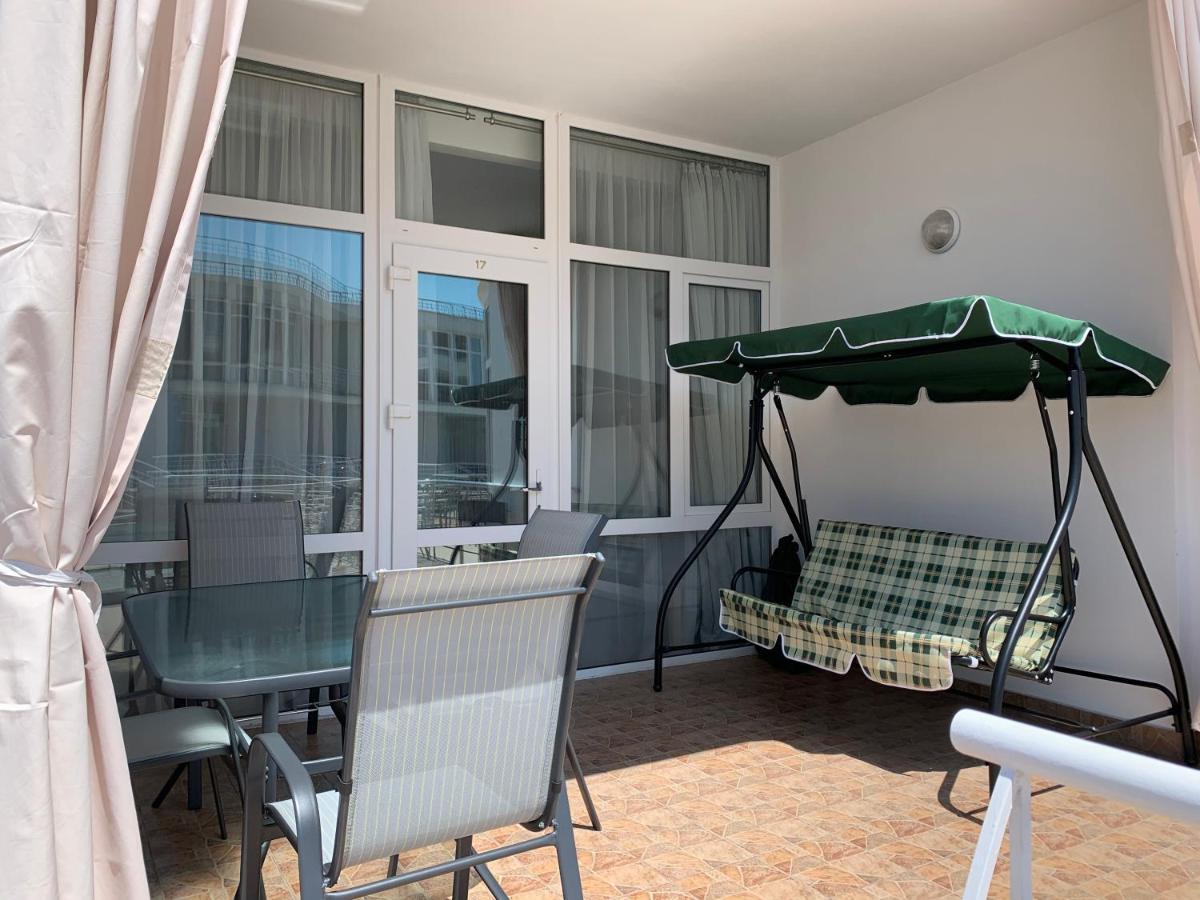 Town-House Golden Bugaz Apartment Karolino-Buhaz Ngoại thất bức ảnh