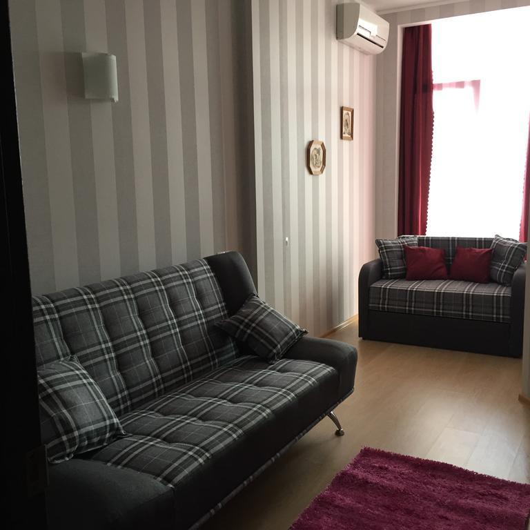 Town-House Golden Bugaz Apartment Karolino-Buhaz Ngoại thất bức ảnh